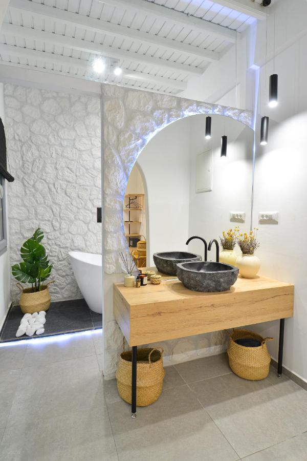 Oikia Suites Mykonos Mykonos Town ภายนอก รูปภาพ