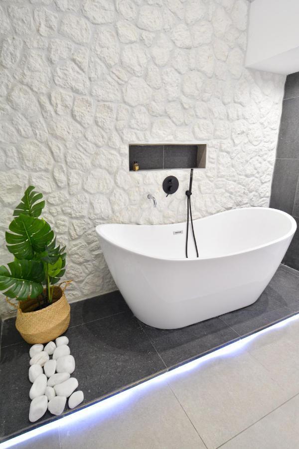 Oikia Suites Mykonos Mykonos Town ภายนอก รูปภาพ