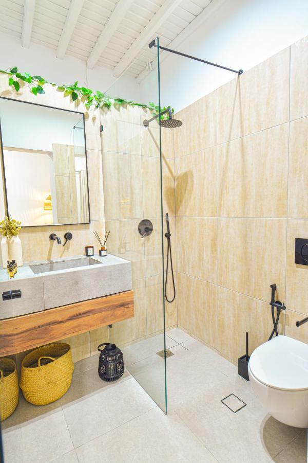 Oikia Suites Mykonos Mykonos Town ภายนอก รูปภาพ